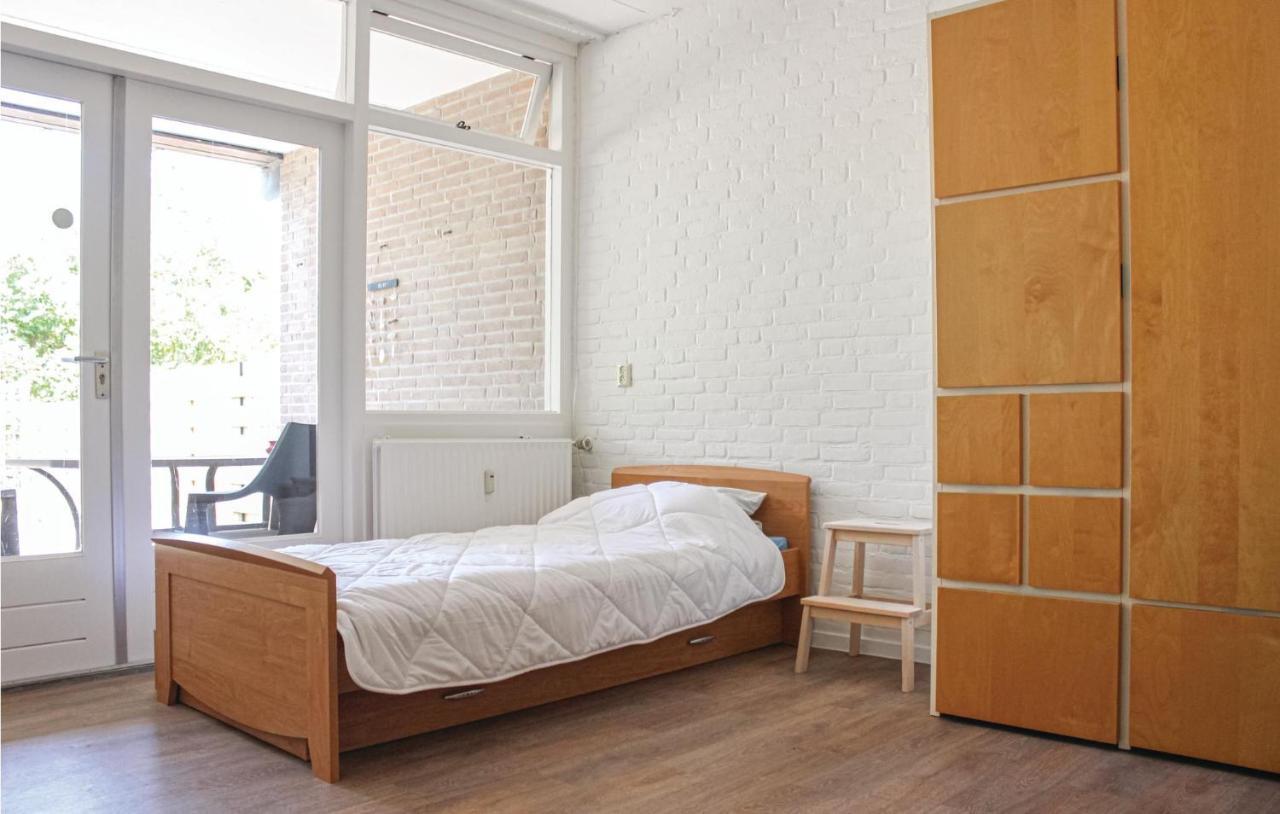2 Bedroom Lovely Home In Bruinisse Exteriör bild